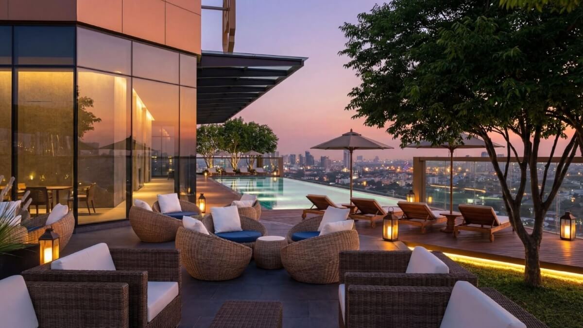 Nhà hàng ngoài trời tại Sunshine Continental