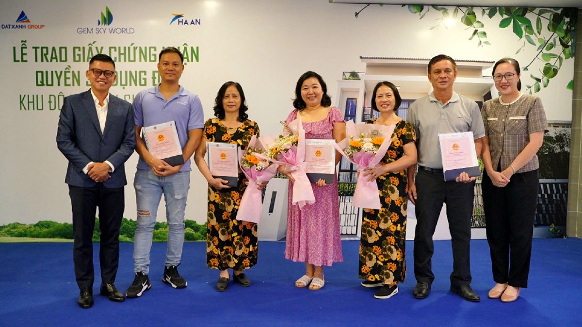 Bàn giao sổ hồng dự án khu đô thị Gem Sky World Long Thành