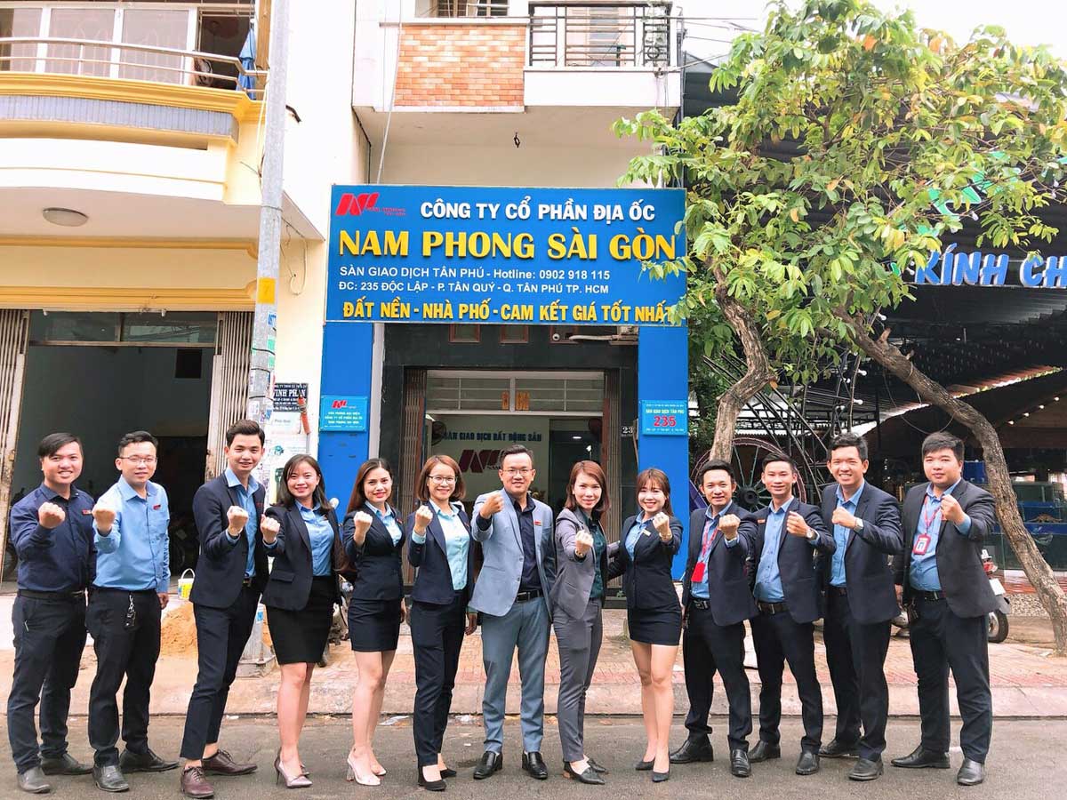 Nhân viên Công ty Cổ phần Địa ốc Nam Phong Sài Gòn