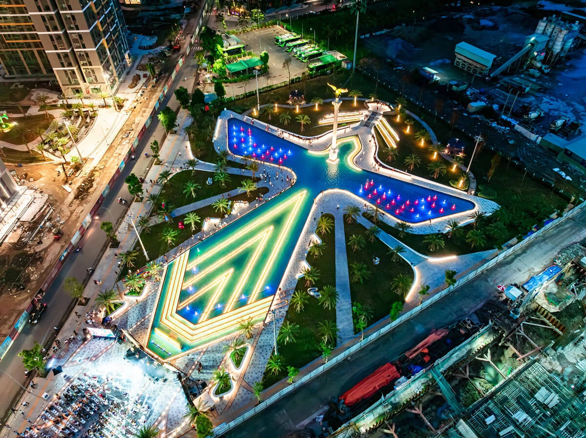 Quảng trường Golden Eagle tại Vinhomes Grand Park