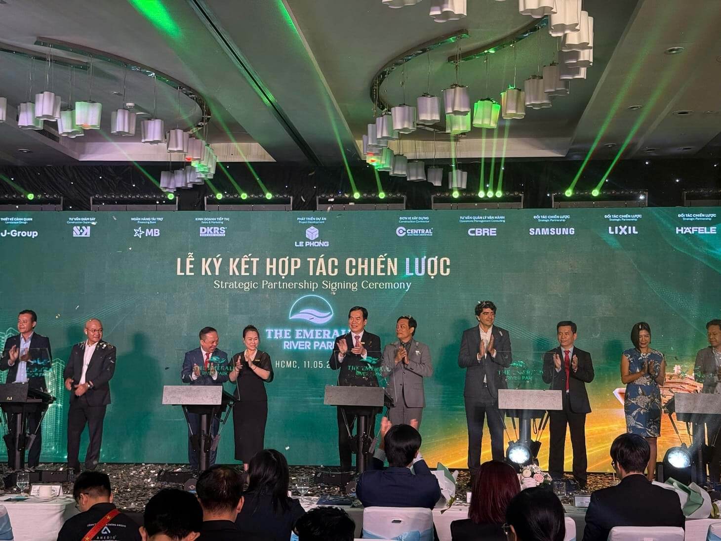 Lễ ký kết hợp tác phát triển dự án The Emerald River Park