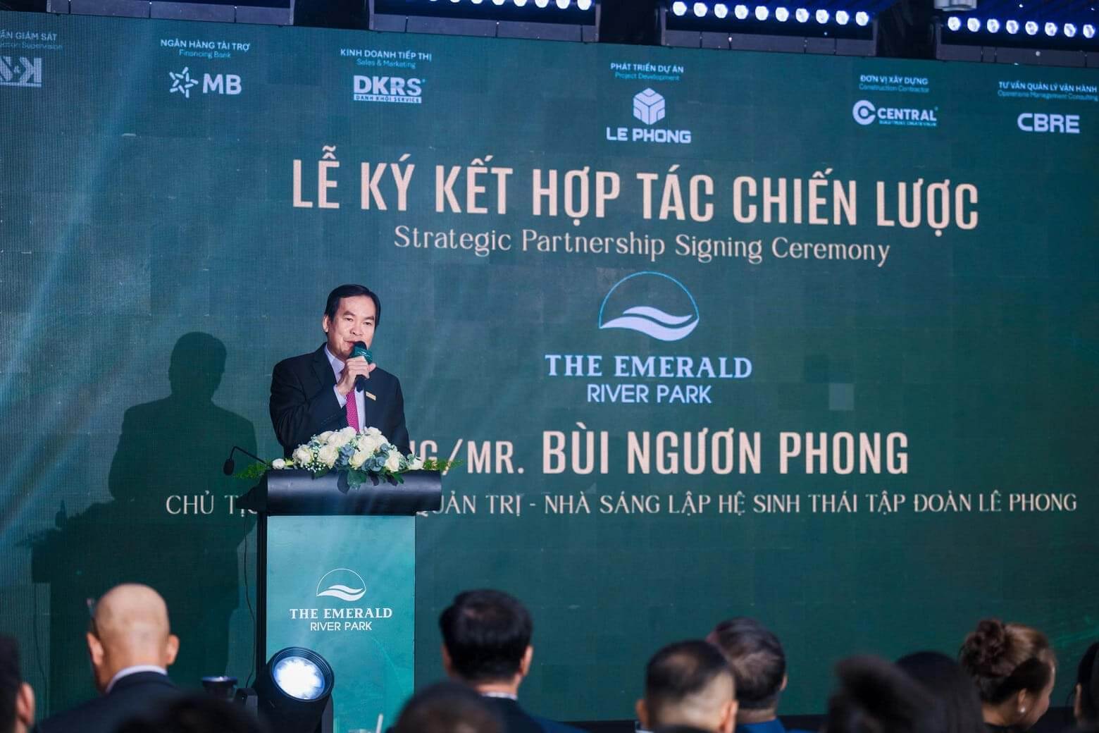 Ông Bùi Ngươn Phong, Chủ tịch HĐQT, Nhà sáng lập hệ sinh thái Tập đoàn Lê Phong, phát biểu tại sự kiện.